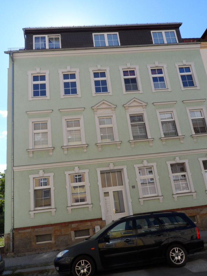 1-Raum-Wohnung mit Einbauküche und Balkon - frisch renoviert in Bautzen