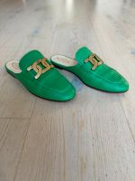 TOD‘s Slippers grün Gr. 38,5 - neuwertig! Aachen - Kornelimünster/Walheim Vorschau