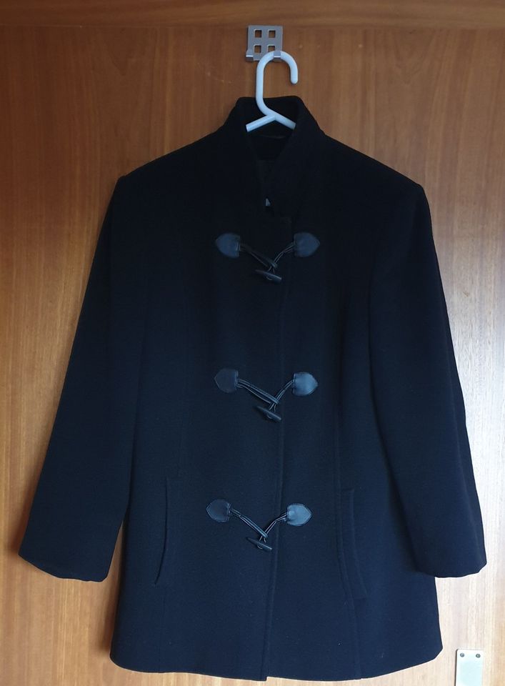 Wollmantel Kurzmantel Gr. 40 schwarz *wie neu* lange Jacke Reißve in Mudersbach