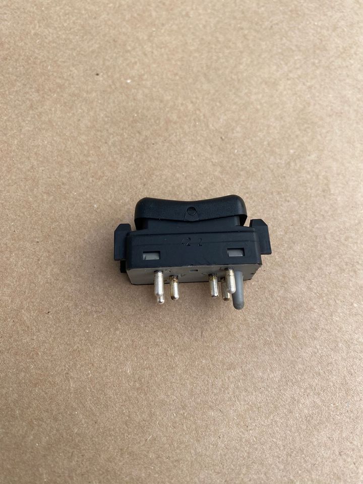 Mercedes Benz R129 SL Überrollbügel Schalter Knopf in Hanau