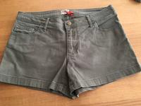 Shorts, Damen, Gr. 36, Firma: Only, Farbe: Olivgrün Niedersachsen - Oyten Vorschau