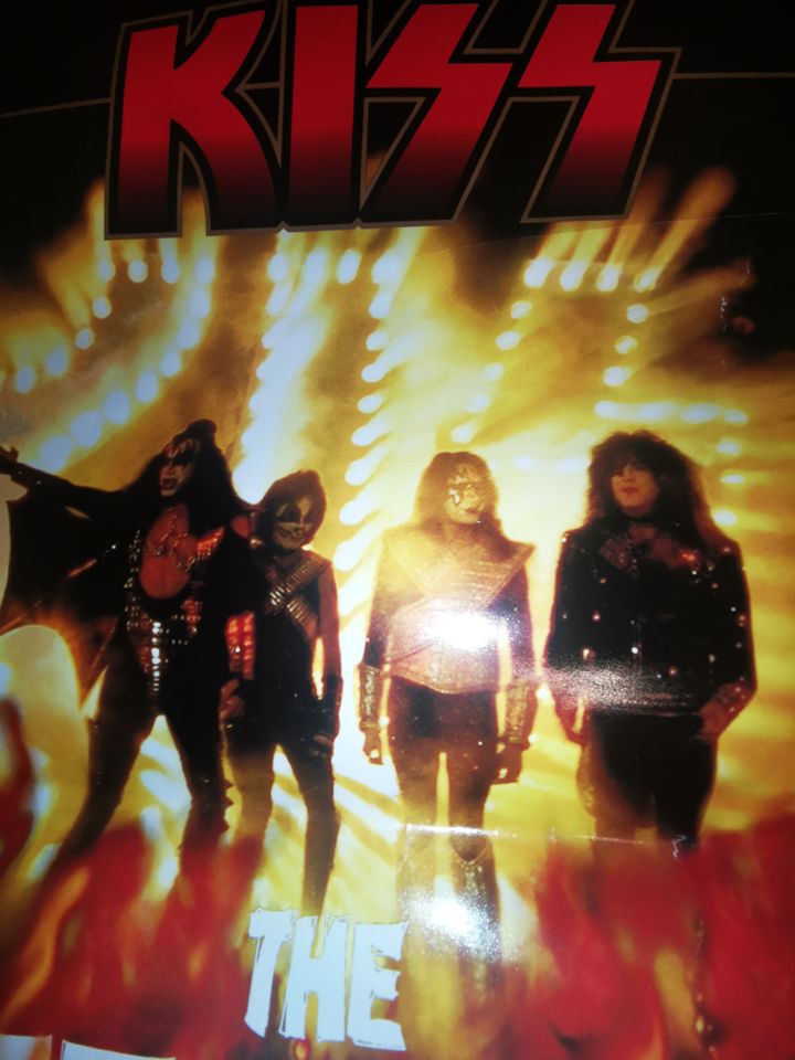 KISS HOTTES BAND IN THE WORLD  -EDITION POSTER NO 3 in Pirna