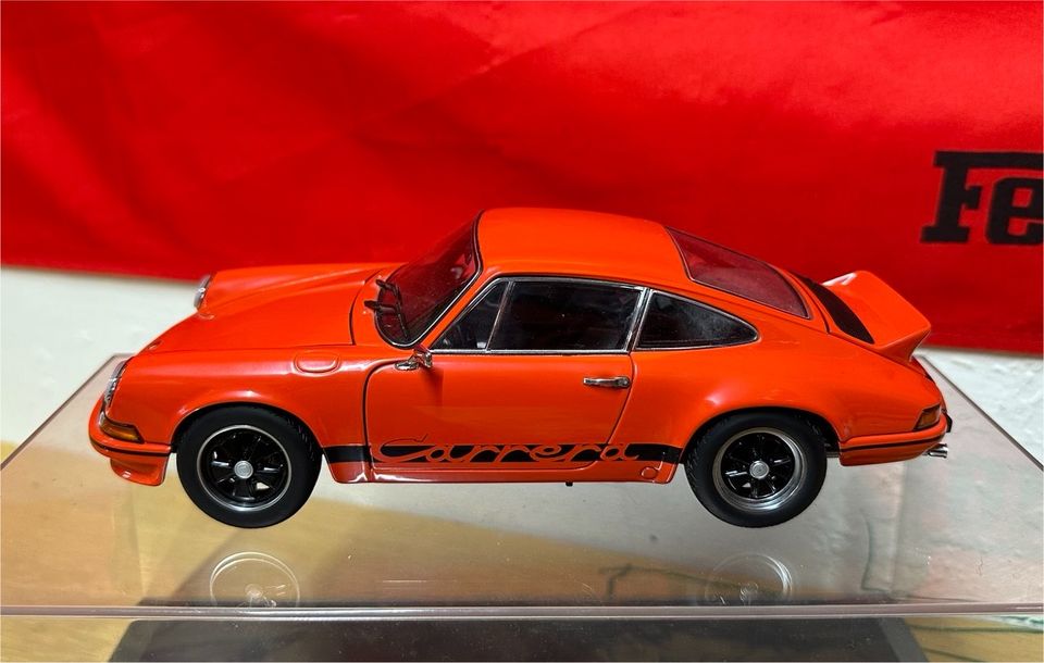 AUTOart 1973 Porsche 911 Carrera RS 2.7 Modellauto 1:18 in Nürnberg (Mittelfr)