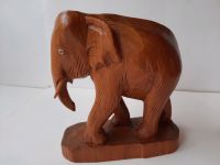 Alter Holzelefant Holzfigur Elefant 16cm geschnitzt Kunsthandwerk Wandsbek - Hamburg Volksdorf Vorschau