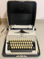 Vintage Schreibmaschine Gabriele 10 Reise Koffer 60er Jahre Niedersachsen - Hessisch Oldendorf Vorschau