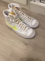 Nike Sportswear Blazer mid 77 sneaker high, weiß neon (unisex) Niedersachsen - Seelze Vorschau