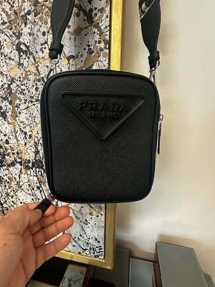 Prada Black Shoulder Bag With Embossed Logo in Berlin