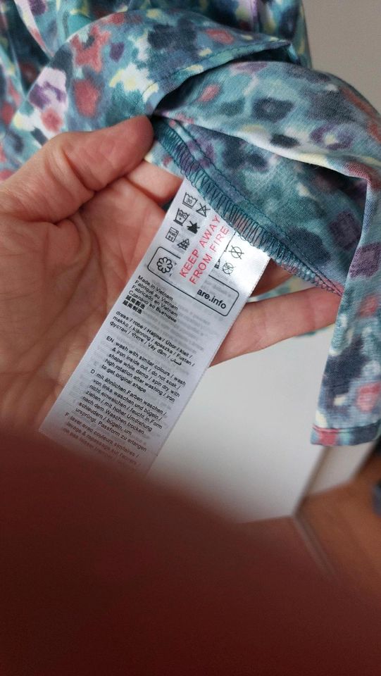 Neu mit Etikett: Esprit 34/36 XS/S Kleid bunt weich Viskose in Neusäß