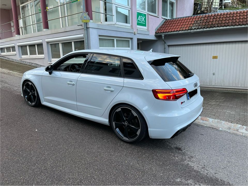 Audi RS3 2.5TFSI Stronic quattro Sportback B&O in Bonndorf