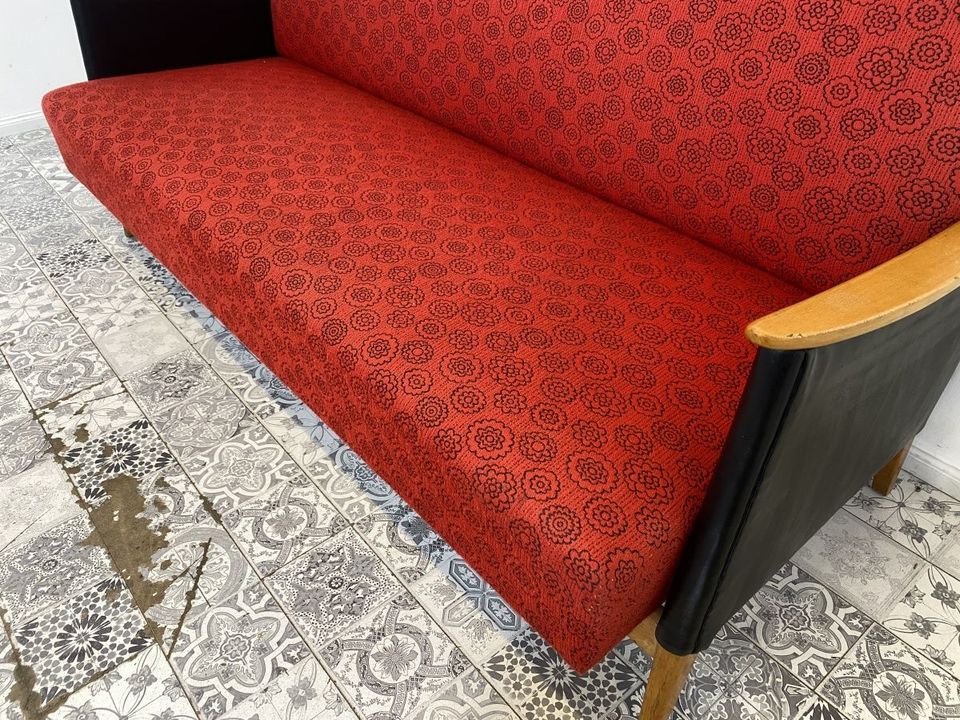 WMK Formschönes & sehr gut erhaltenes Mid-Century Sofa mit besonders hübschem Originalbezug & bequemen Federkernsitz # Couch 3-Sitzer Daybed Sitzgarnitur Sitzgruppe Vintage Retro Rockabilly 50er 60er in Berlin