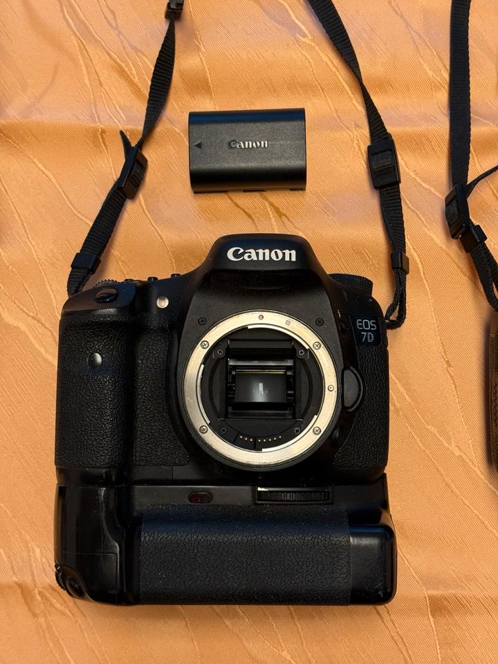 Canon 7D, 70-200mm f2.8, 15-85mm, 17-35mm, 18-55mm, 100mm Makro in Chemnitz