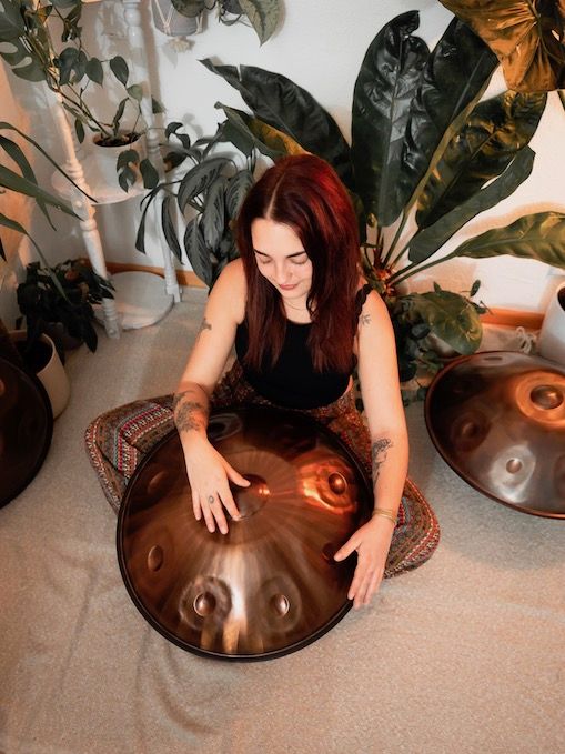 Aelo Handpans im Handpan Showroom Saarland probespielen & kaufen in Illingen