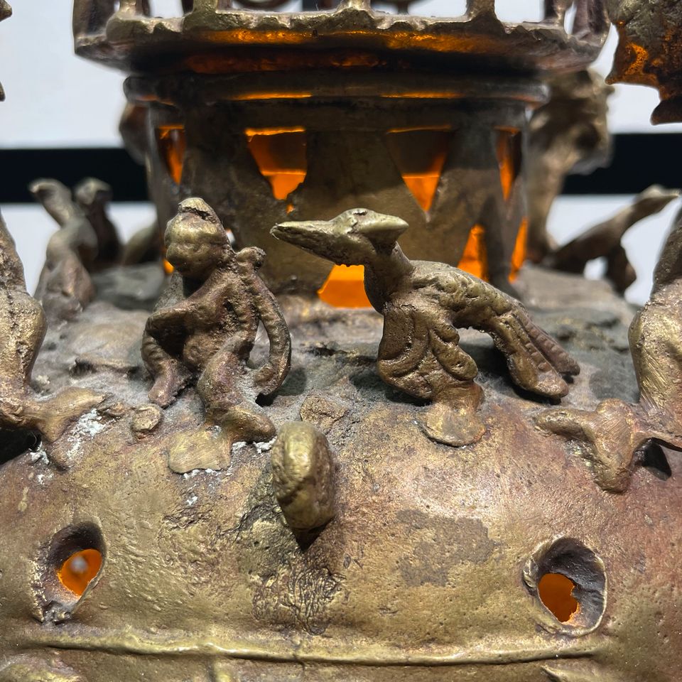 Antik Lampe buddhistisch aus Bronze in Mainz