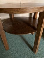 Holztisch mit Intarsien und 2 passende Stühle Sachsen - Hoyerswerda Vorschau