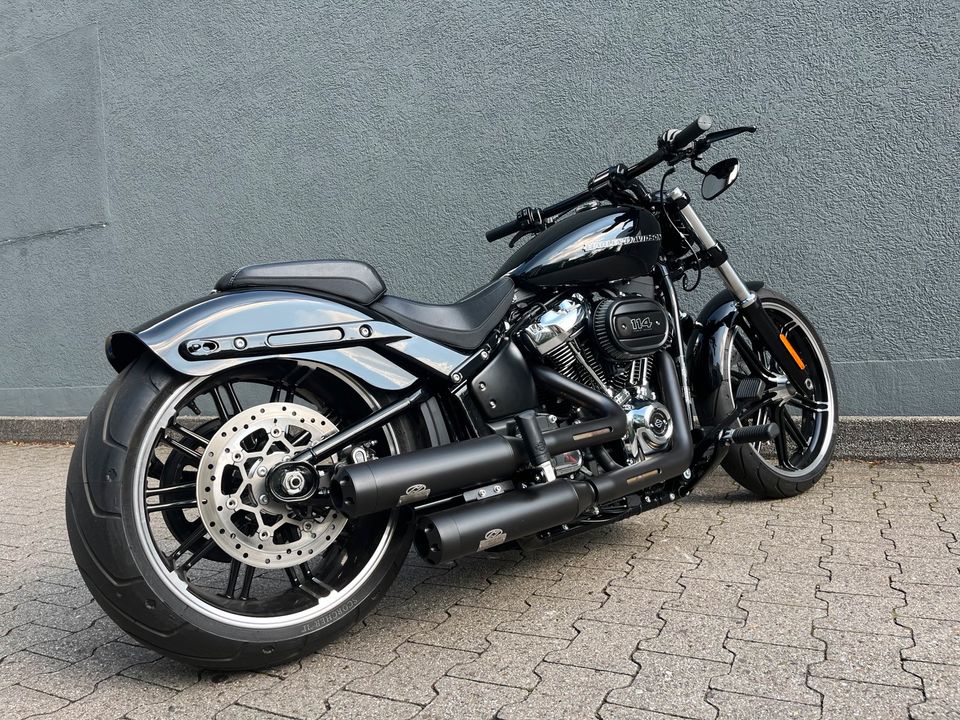 Harley Davidson Breakout FXBRS 240er Jekill & Hyde Air-Ride 114ci in Essen