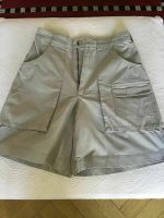 Klassisch beige  Sport- Wanderhose Shorts v. EDDIE BAUER XS 34 Bonn - Bonn-Zentrum Vorschau