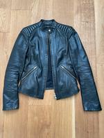 HUGO BOSS Lederjacke 32 XS schwarz Bikerjacke Luxus wie neu! Kreis Pinneberg - Ellerbek Vorschau