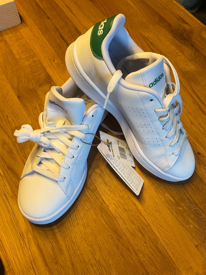 Adidas Advantage Sneaker weiß grün in Bremen