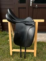 Prestige Hippos Dressage 17“ Kw32 Dressursattel Nordrhein-Westfalen - Schermbeck Vorschau