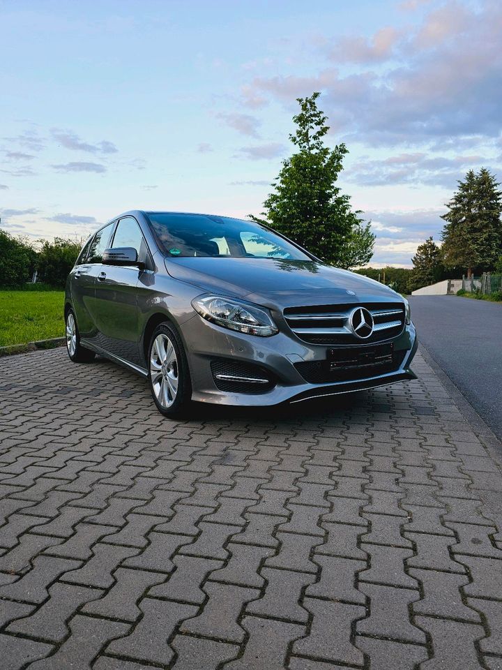 Mercedes benz b klasse panorama top zustand in Ober-Ramstadt
