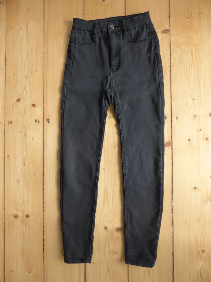 Jeans Jeggings hoher Bund, schwarz, high waist, Pull&Bear, Gr. 36 in Bochum