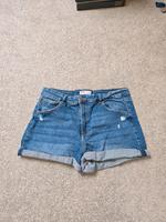 #NEU Shorts Kurze Jeans Hose von BERSHKA Gr.44 Nordrhein-Westfalen - Xanten Vorschau