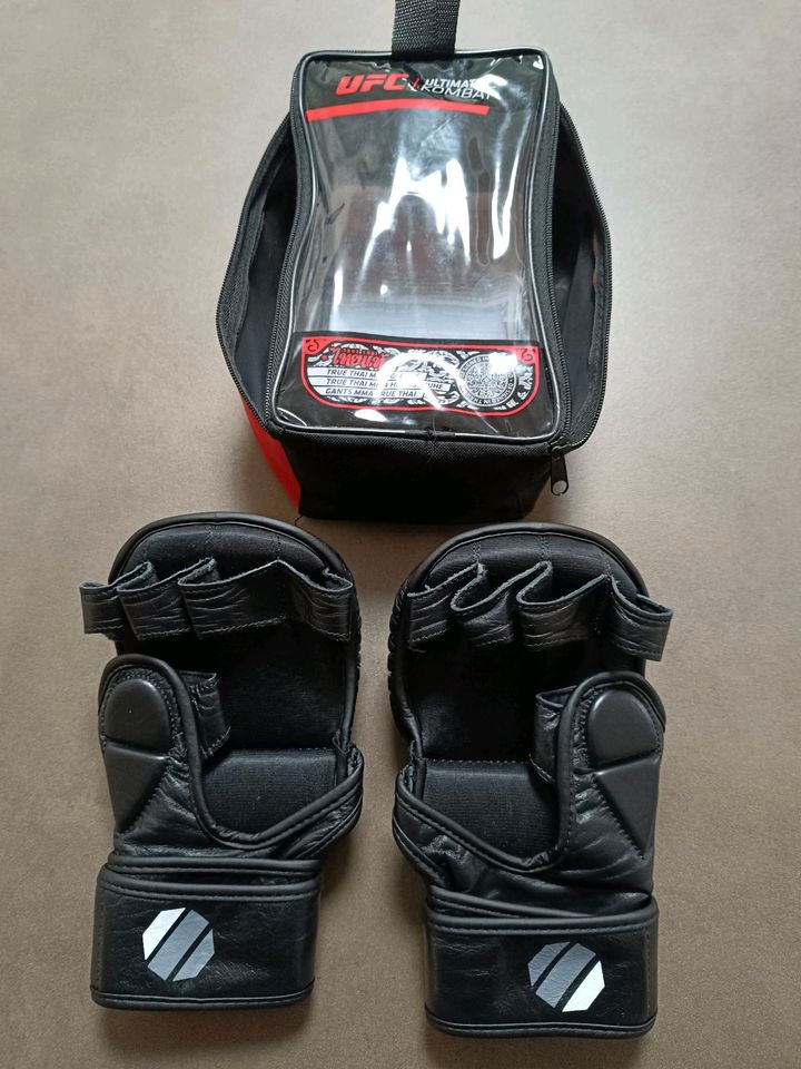 UFC MMA Muay Thai Handschuhe L in Kiel