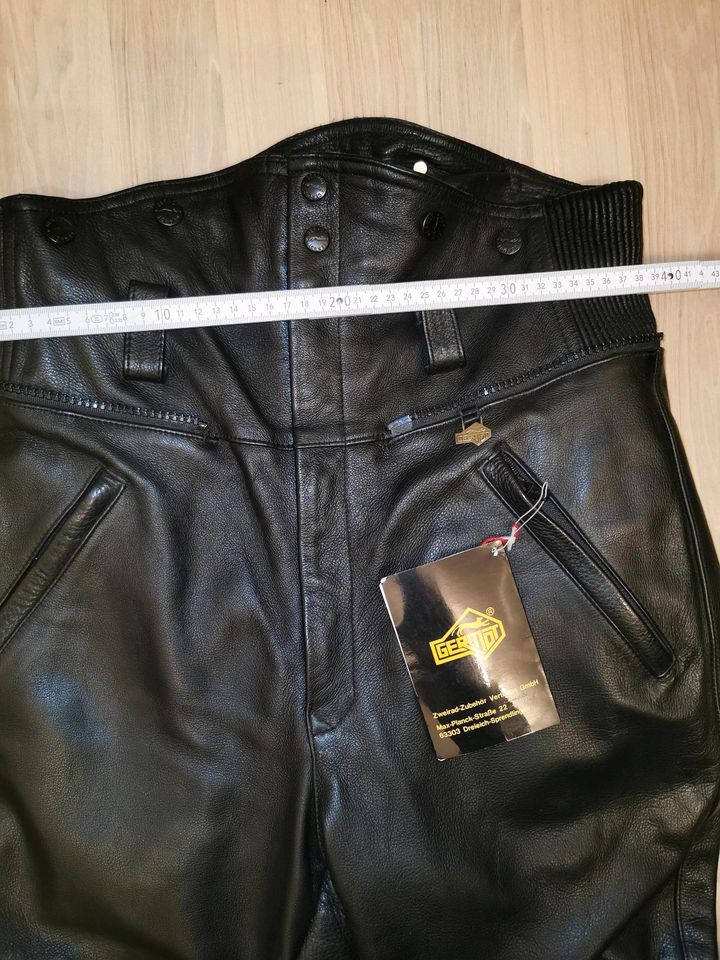 Motorradhose aus Leder Herren Gr. 50 in Radolfzell am Bodensee