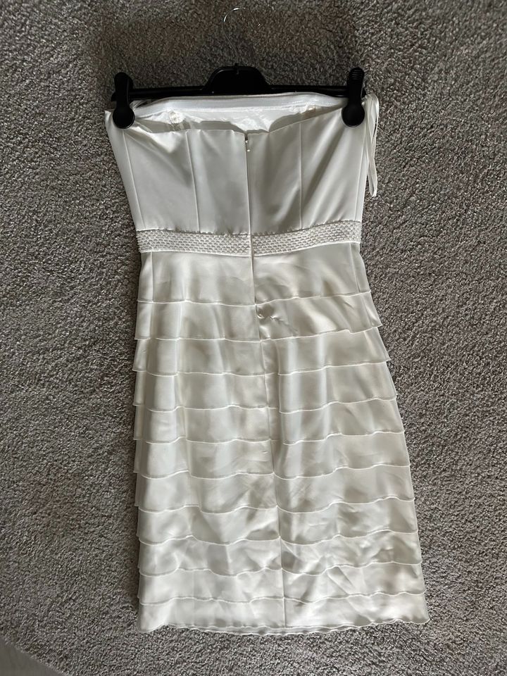 Cocktailkleid Weiß Brautkleid in Steinwenden