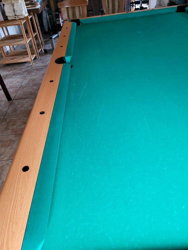 Billiardtisch abdeckbar (Kugeln, Kös, Kö Wandhalterung extra) in Großheide