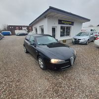 Alfa Romeo 147   1,6L Benzin Tüv 6/2024 Nordwestmecklenburg - Landkreis - Gägelow Vorschau