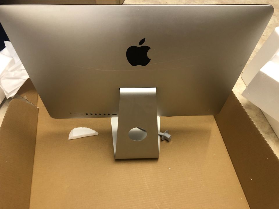 Apple iMac (Ende 2013) 21,5'' DEFEKT an Bastler in Mülheim (Ruhr)