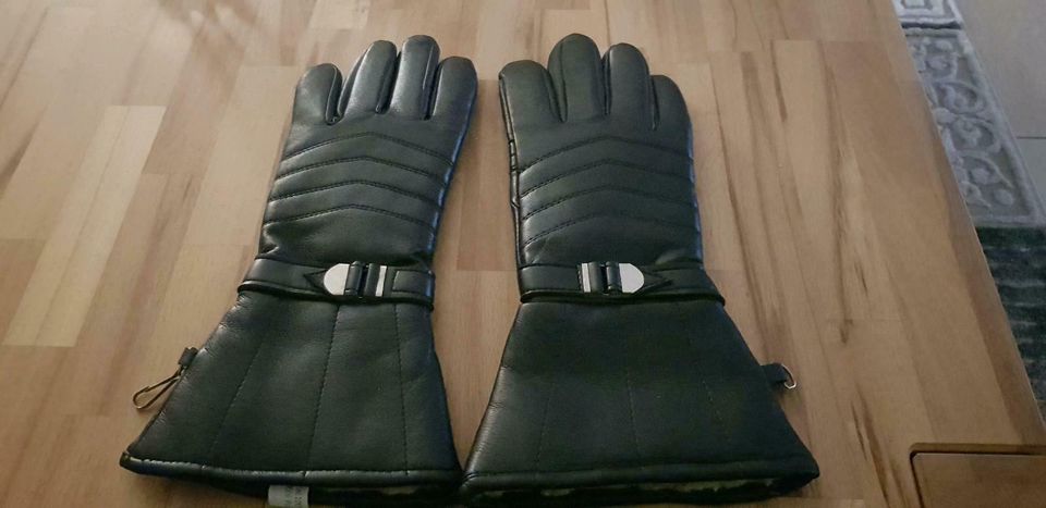 Handschuhe Leder mit Fell - wie neu in Nievern