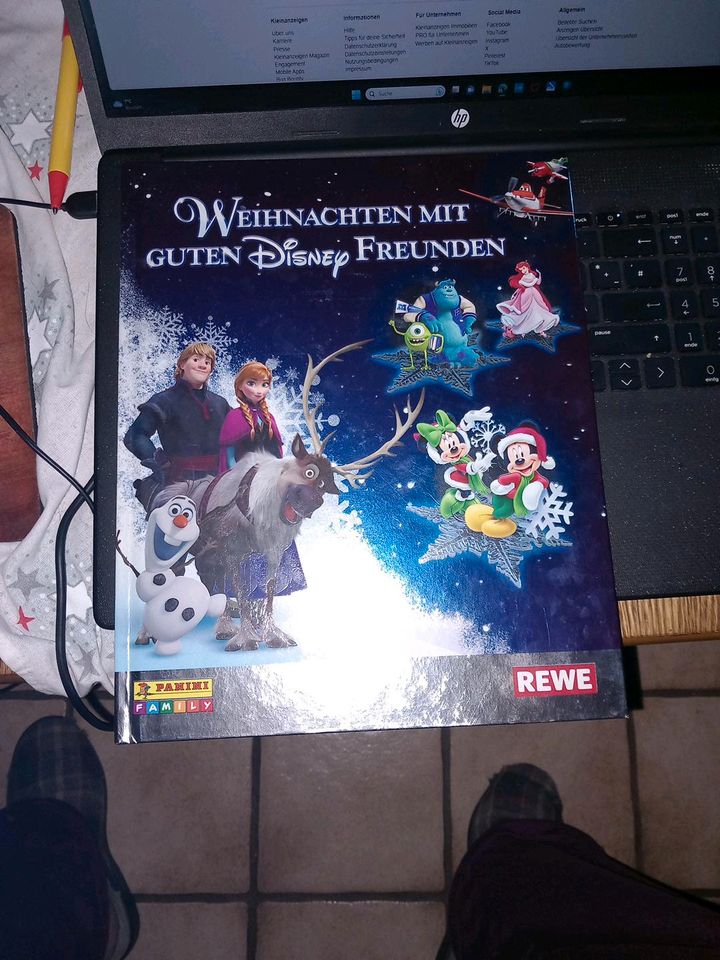 REWE "WEIHNACHTEN MIT GUTEN DISNEY FREUNDEN" ALBUM in Rust