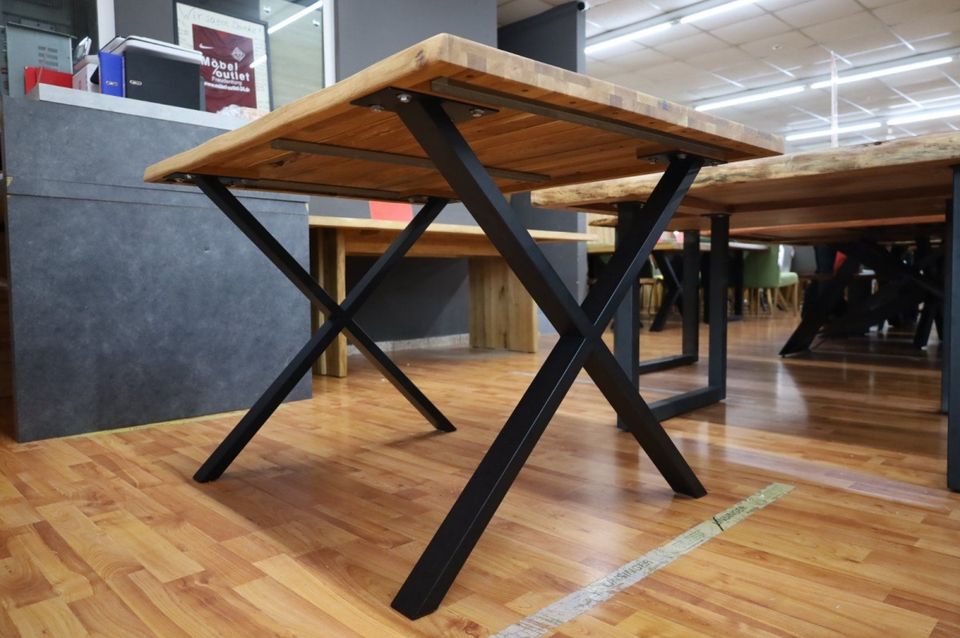 Esstisch Tische Massivholz Eiche + X- Gestell  + Baumkante in Freudenberg