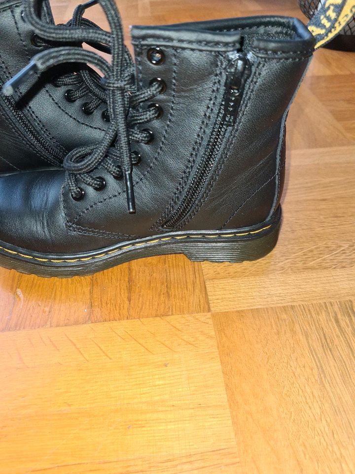 Dr. Martens Gr 28, weiches Leder in Schwarzach