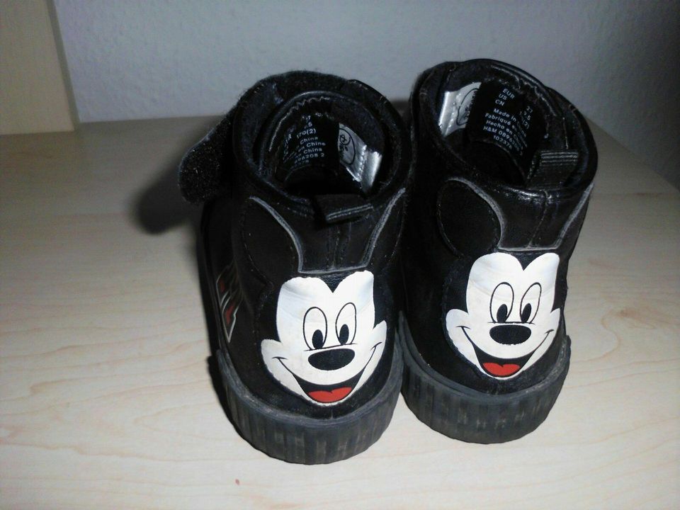Mickey Mouse Schuhe schwarz Größe 27 von H&M in Braunsbedra