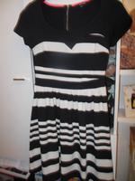 Kleid in Schwarz- Weiß. Dortmund - Sölde Vorschau