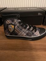 NEU & ungetragen Harry Potter Schuhe Hufflepuff Nordrhein-Westfalen - Schlangen Vorschau