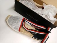 Neu Tommy Hilfiger Damen Sandalen FW0FW03935 Größe 37 Top ungetra Nordrhein-Westfalen - Arnsberg Vorschau