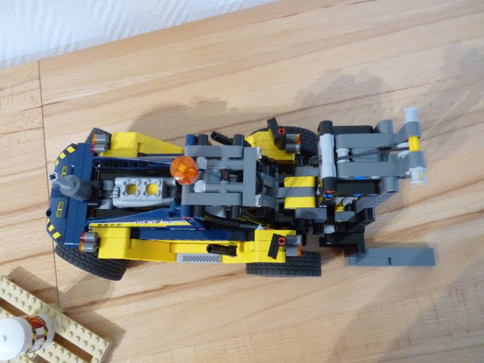 LEGO Technic (42079) Schwerlast-Gabelstapler, komplett mit BA in Uetze