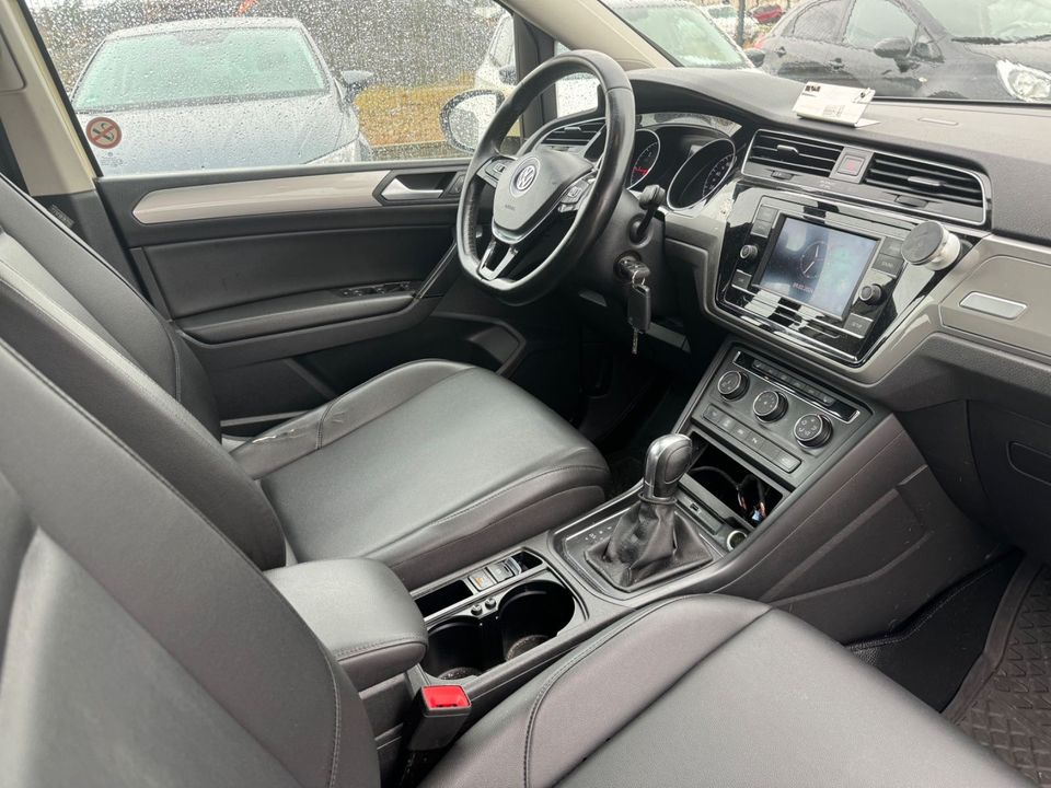 Volkswagen Touran 2.0TDI in Weiden (Oberpfalz)