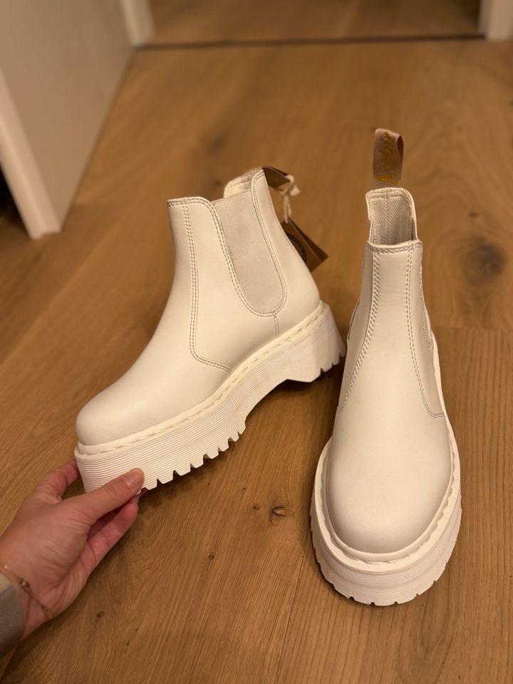 Dr. Martens weiß beige Boots 40 in Osloß