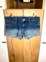 Kurze Hose / Jeansshorts von Mavi Jeans blau/weiß S/36 Hessen - Heuchelheim Vorschau