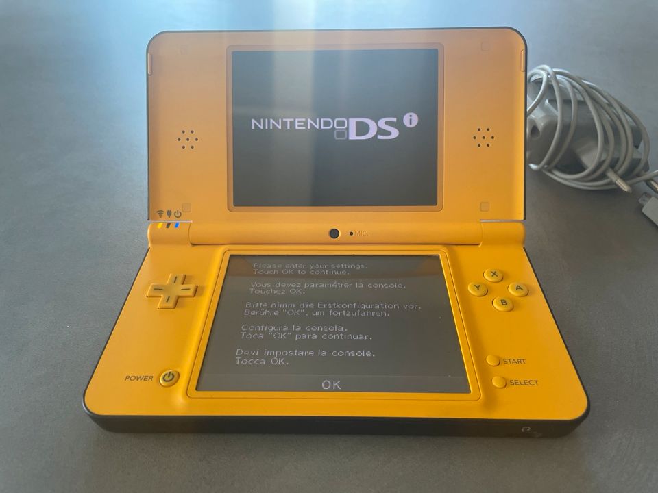 Nintendo DS XL gelb/ schwarz in Meerane