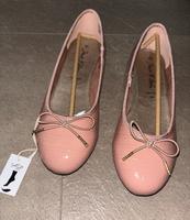 Damen Schuhe klassischer Ballerina loafer Slipper NEU 40 Nordrhein-Westfalen - Paderborn Vorschau
