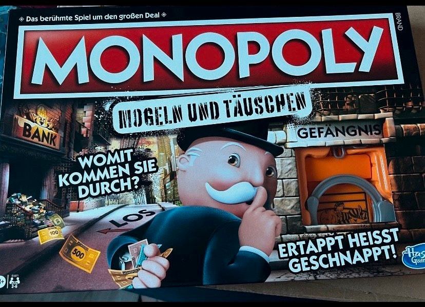 Brettspiele: Monopoly oder Cluedo in Regensburg