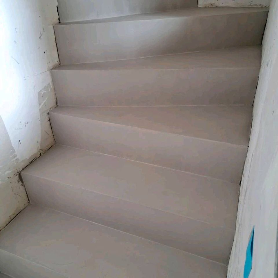 Treppen Renovierung / Sanierung fugenlos in Lindlar
