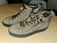 Sneaker Wildleder graubraun mit Strasssteinen Nordrhein-Westfalen - Nörvenich Vorschau