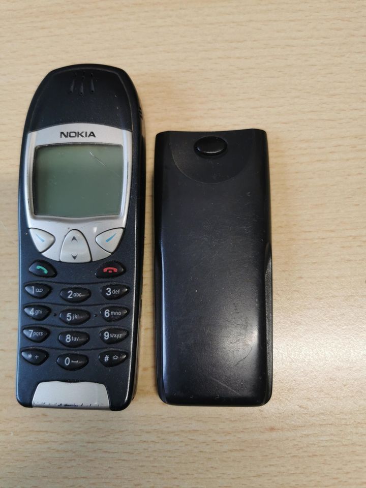 NOKIA Handy 6210 für den Sammler in Neuental